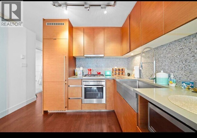 Photo - 565 Smithe St Unit 1606