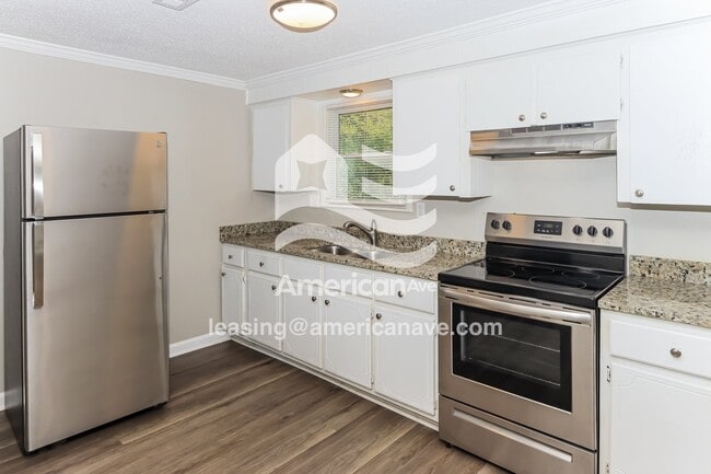 Photo - 1030 Winchester Cir