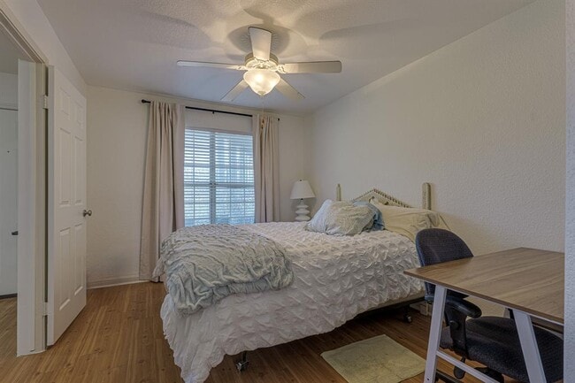 Photo - 7685 Northcross Dr Unit 1106