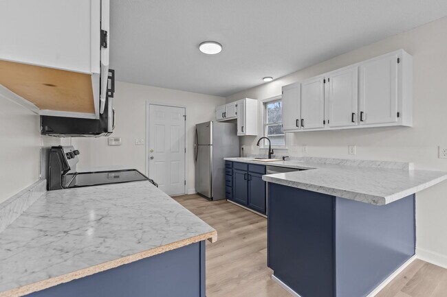 Photo - 1821 Swann St