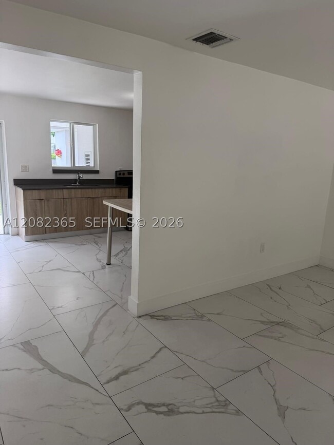 Photo - 2542 NE 182nd St Unit 2542
