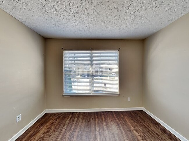 Building Photo - 2006 Portman Dr Rental
