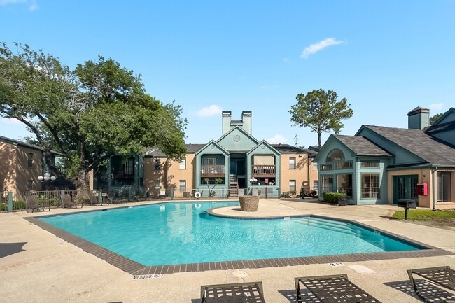 Waters at Westchase Apartments - Waters at Westchase Apartments