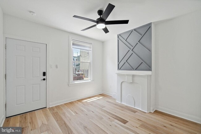 Photo - 7 E Oxford St