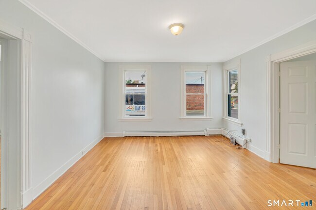 Photo - 233 S Whitney St