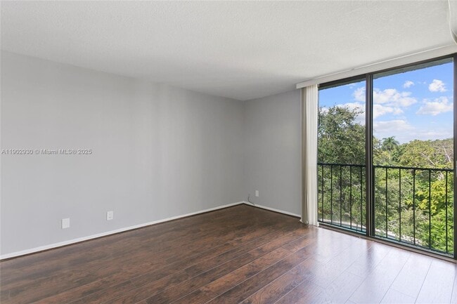 Photo - 501 SW 11th Pl Unit 413