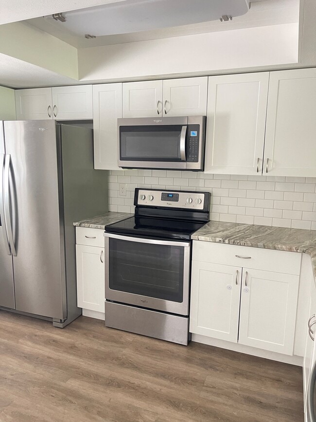 Photo - 4091 Lake Forest Dr Unit Lake Forest Oasis