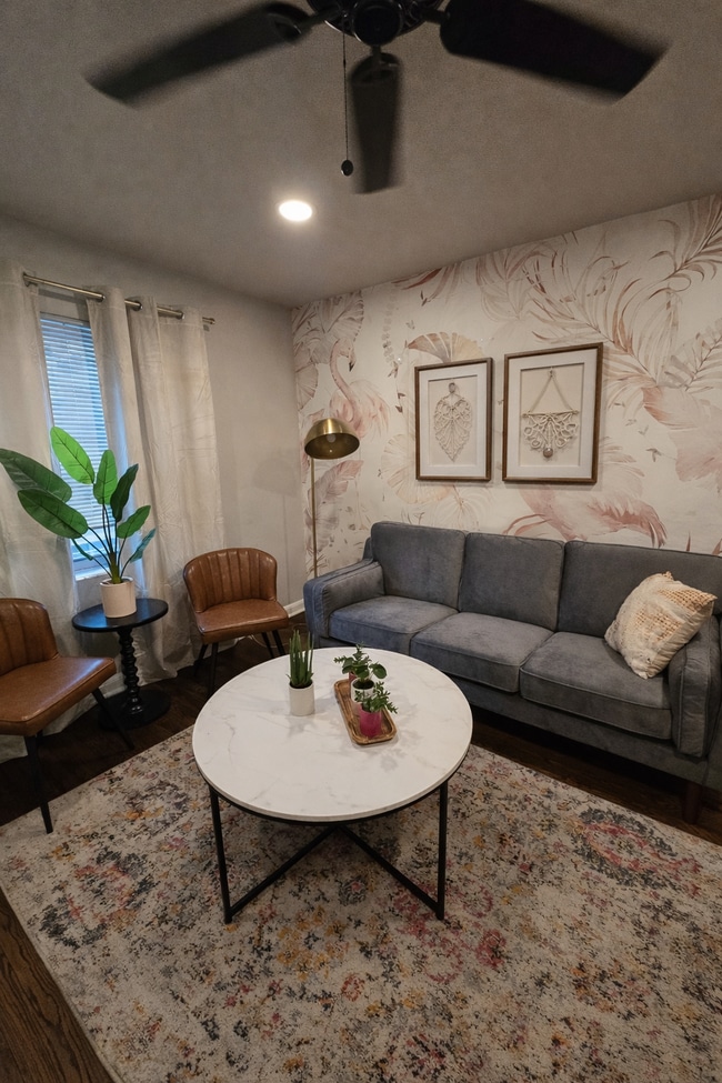 Building Photo - 3520 Post St Unit 3