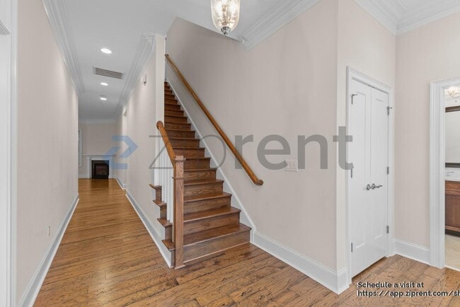 Photo - 1025 N Sharon Amity Rd