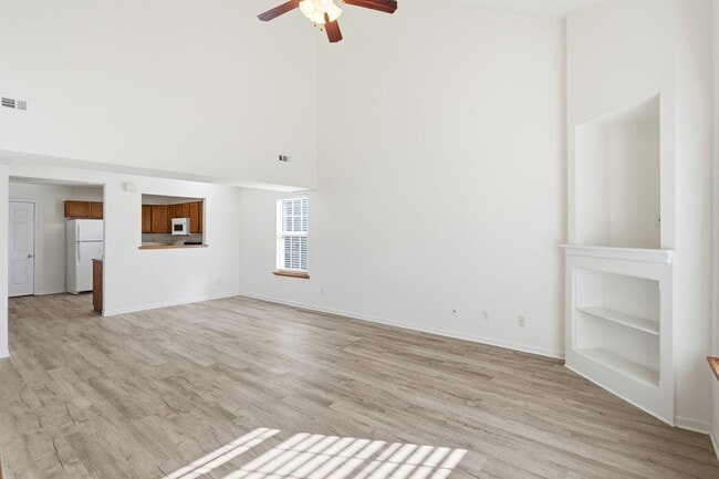 Photo - 1707-1709-1709 Juniper Dr