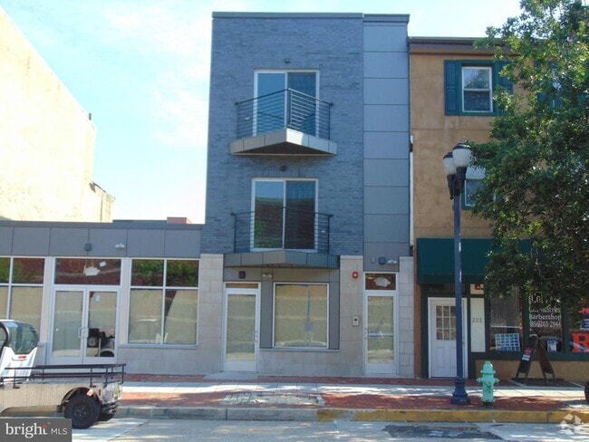 Building Photo - 219 Market St Rental