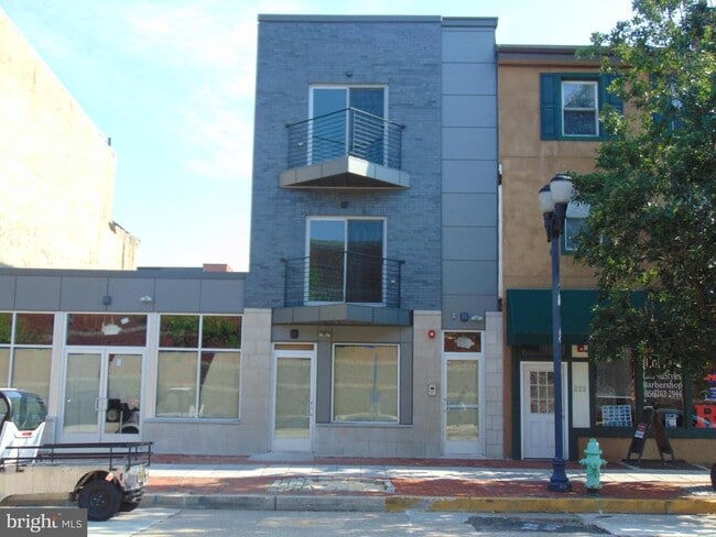 Photo - 219 Market St Casa
