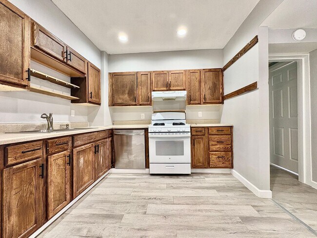 Photo - 1052 O'Brien