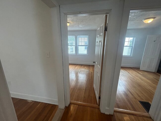 Photo - 31 Lawn Ave Unidad 1