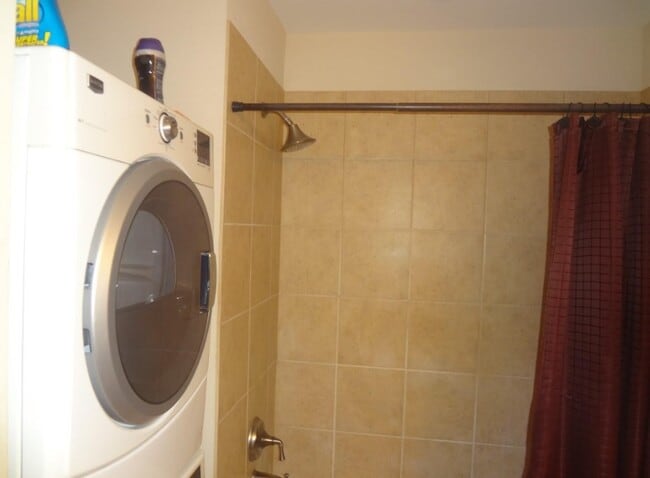 Photo - 303 E 28th St