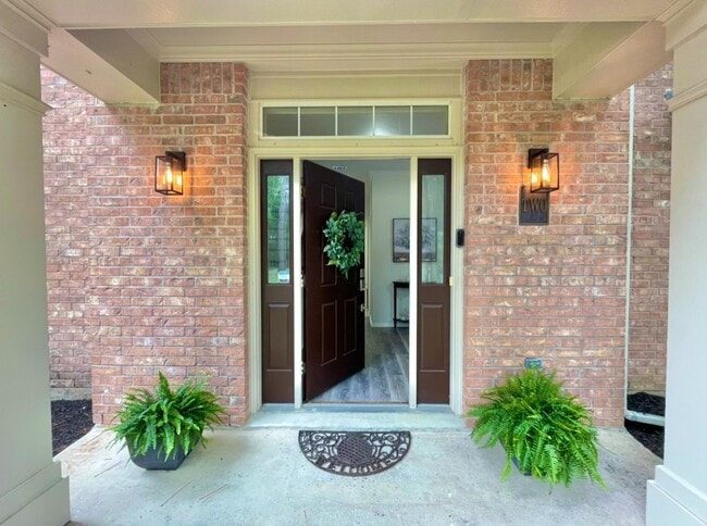 Photo - 2 Twin Feather Pl