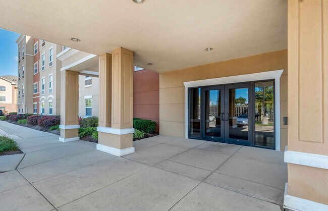 Furnished Studio-Chicago - O'Hare - South