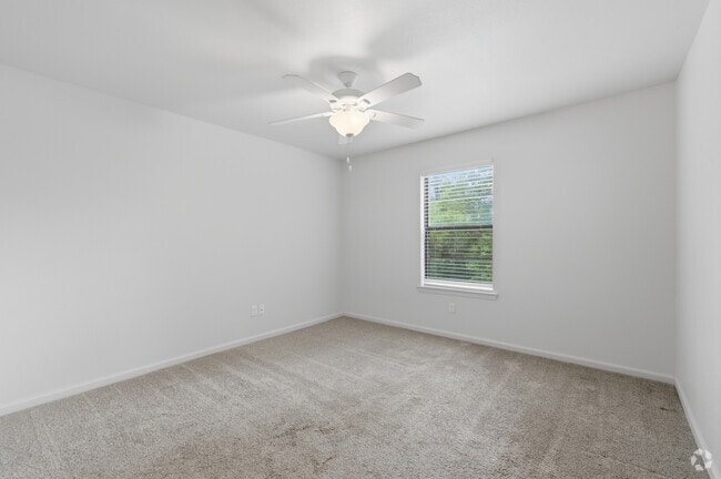 3BR, 2BA - 1,213SF - Primary Bedroom