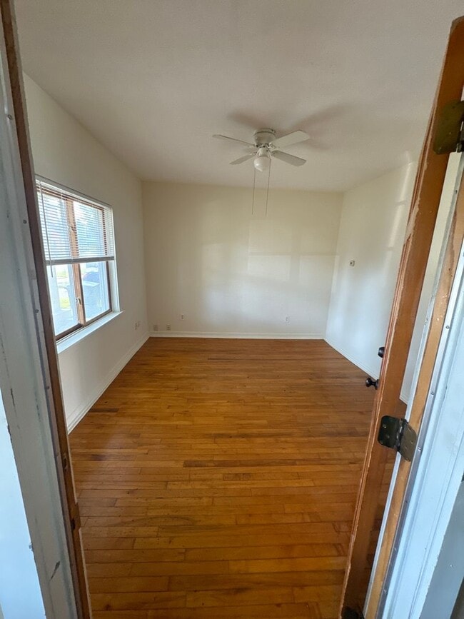 Photo - 2212 6th St NE Unit 2212 6th Street NE: -1