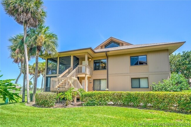 Building Photo - 271 NE Edgewater Dr Unit 271