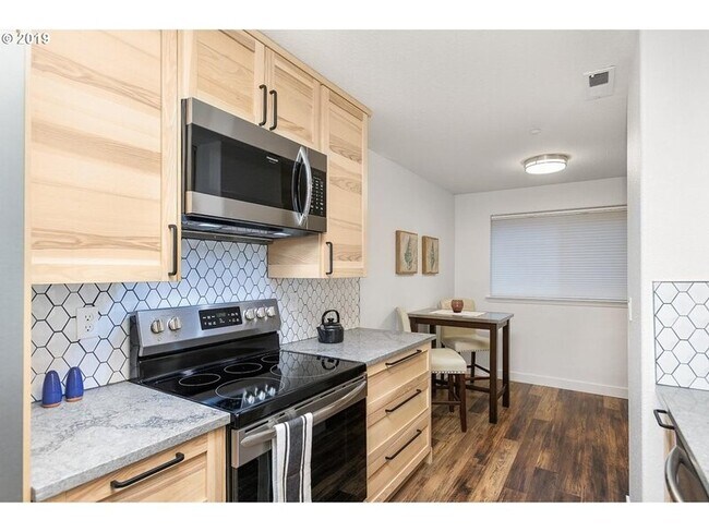 Photo - 6734 N Richmond Ave