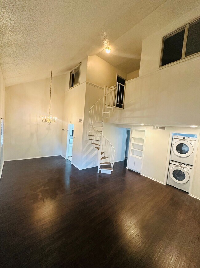 Photo - 2401 Leon St Unit 307