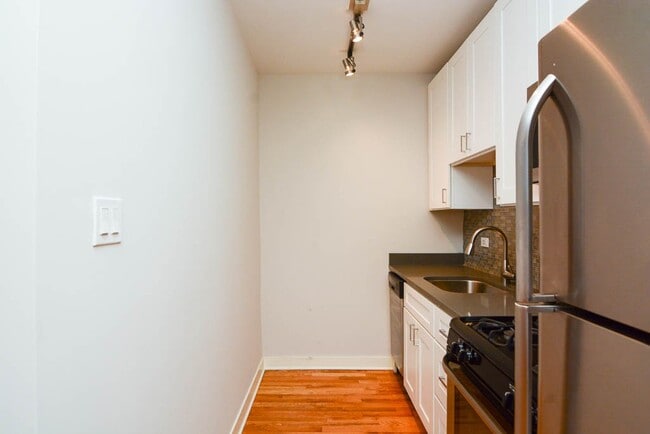Photo - 2402 N Kedzie Unit 211