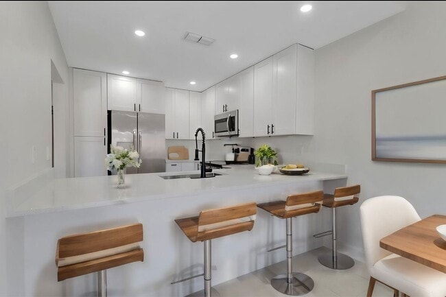 Photo - 6350 Royal Woods Dr