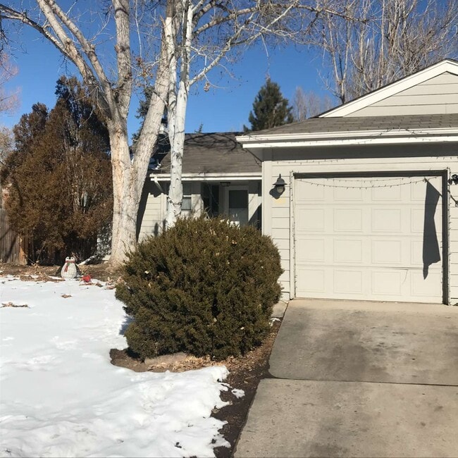 Photo - 942 Wakerobin Ln