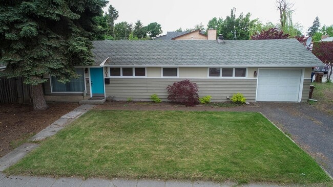 Photo - South Hill cute 2 Bed 1 Bath rancher with ...