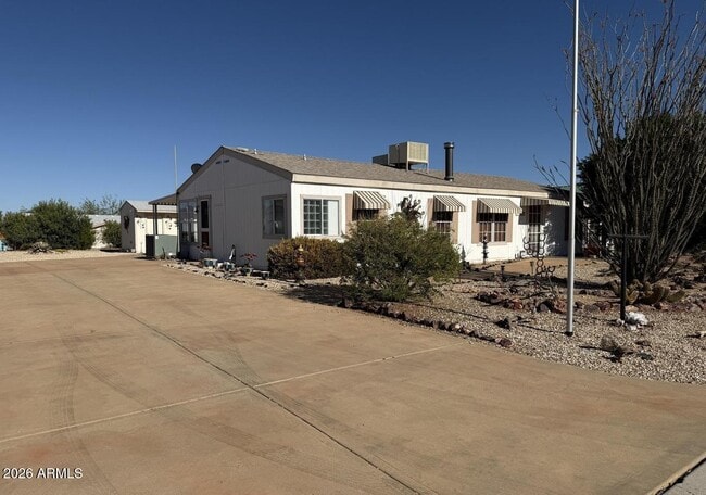 Building Photo - 30909 Fort Apache Dr