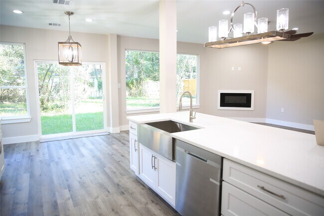 Photo - 637 Foxcroft Park