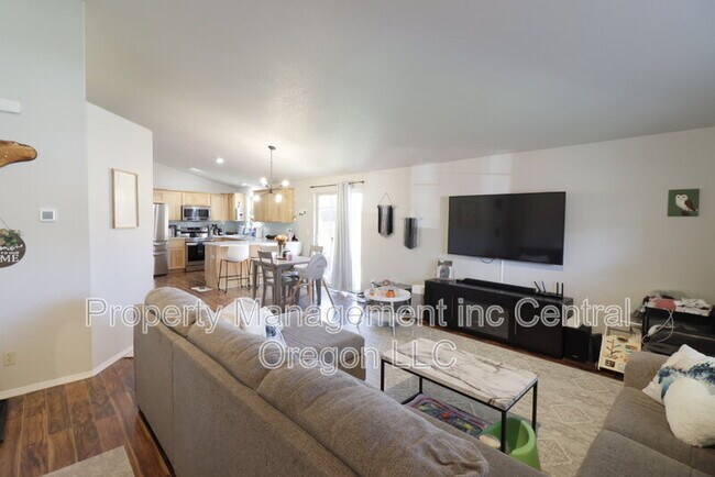 Photo - 63305 Vogt Rd House