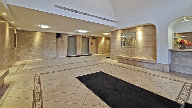 10 Ruddington Dr Unit 511