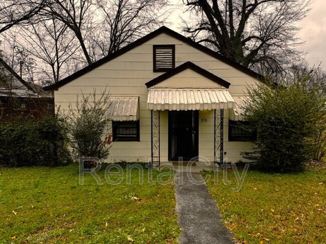 Photo - 1918 Lapaloma St House