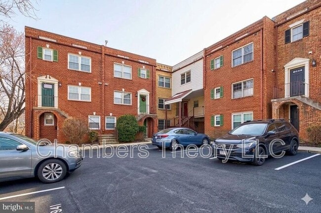 Photo - 939 S Scott St Unidad #1