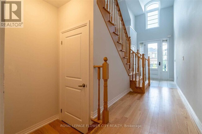 Photo - 522 Thompson St