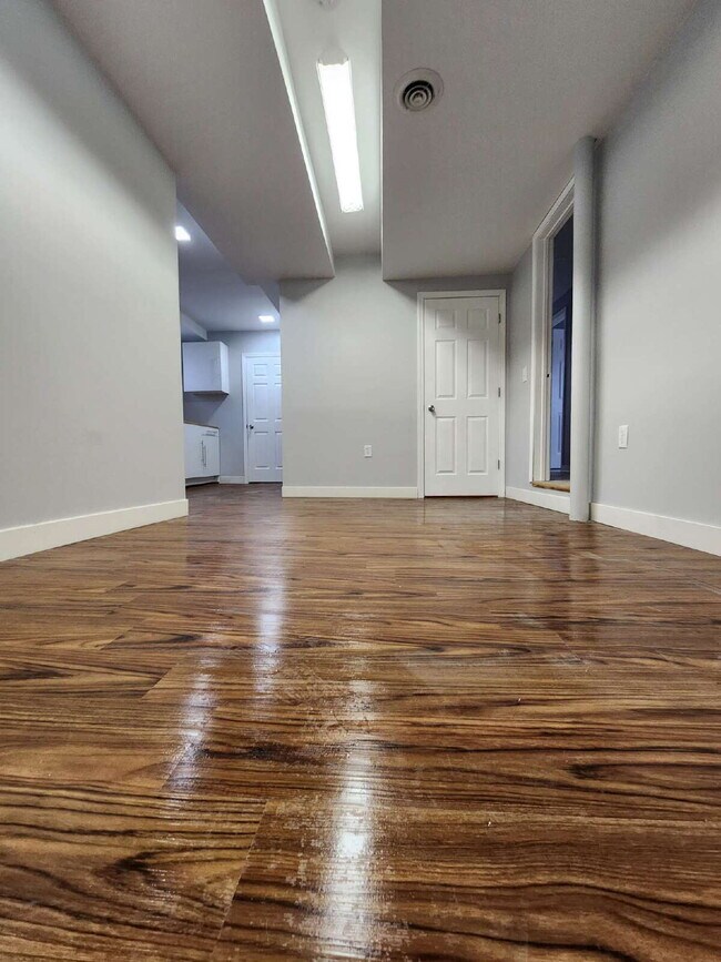 Bright 2 Bed / 1 Bath Apartment in Hammond — Water & Internet Included