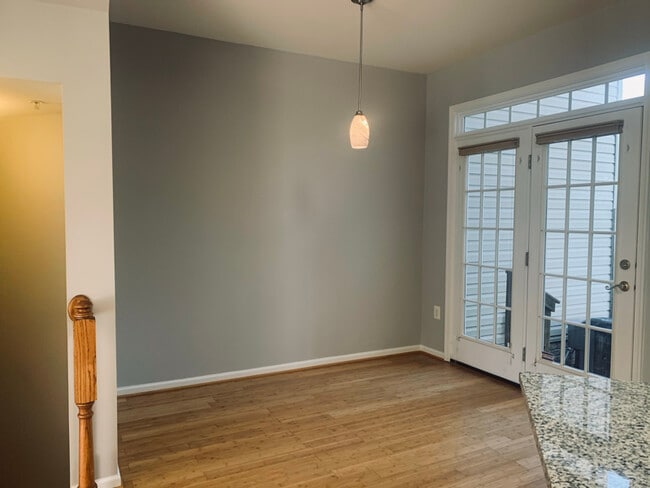 Photo - 6520 Landing Way