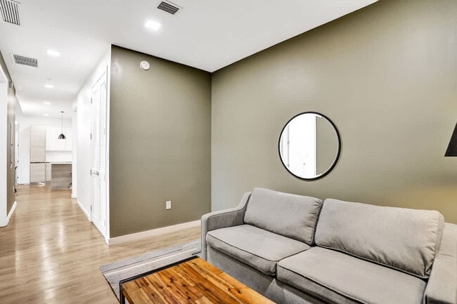 Photo - 1220 17th St Unidad SI ID1503935P