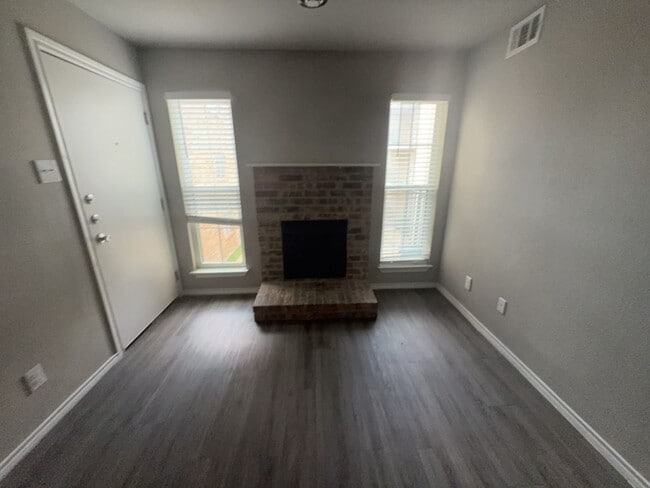 Photo - 9520_ROYAL LN #220 Unit 9520_ROYAL LN #220