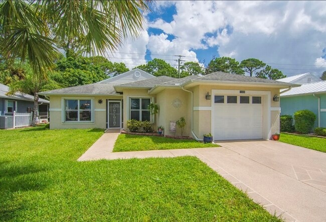 Building Photo - 14406 Aguila Ave