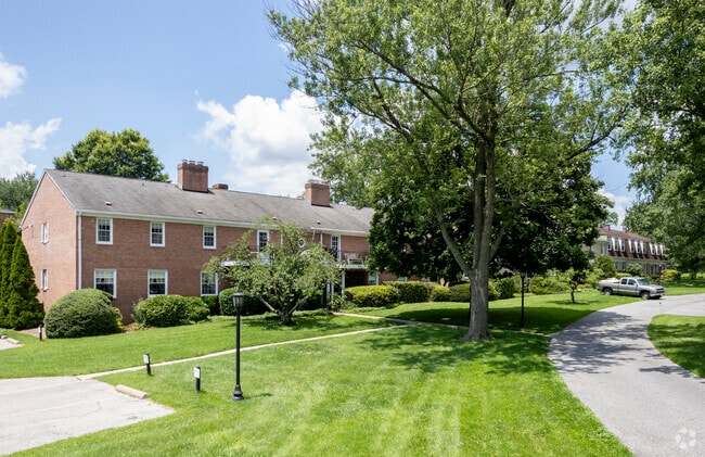 Melrose Apartments