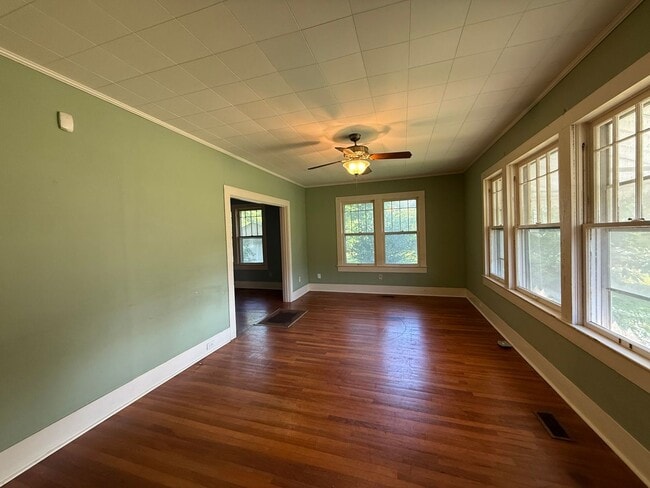 Photo - 1101 Olive St