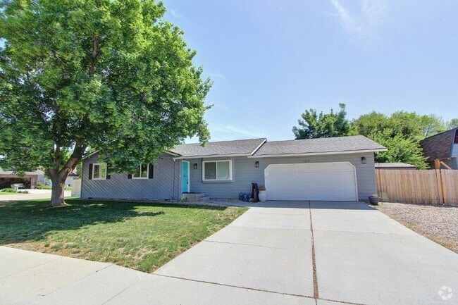 Building Photo - 3816 N Shamrock Ave Rental