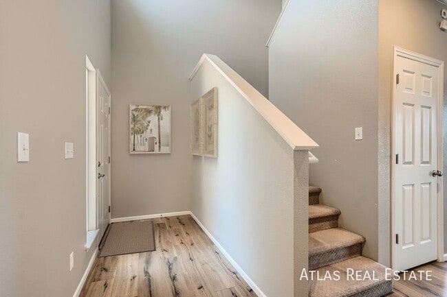 Photo - 4172 Meadowview Ct Unit 4172