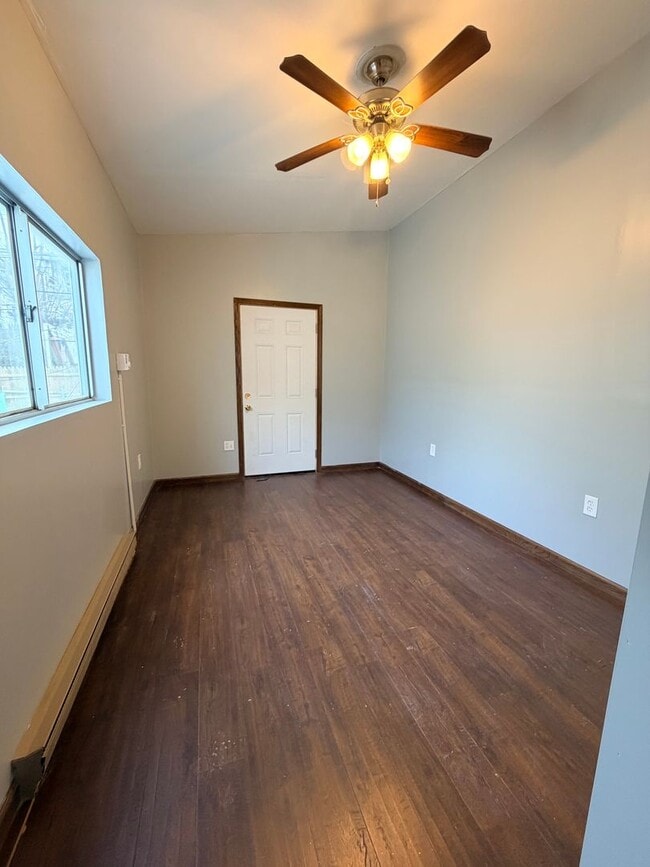 Photo - Beautifully remodeled 5/6 bedroom townhouse