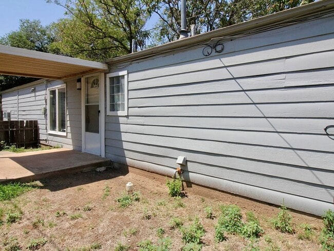 Photo - 2216 30th St Unit Rear