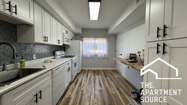 Photo - 5536 W Windsor Ave Unidad 1