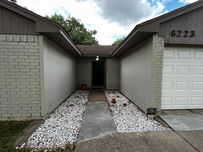 Photo - 6223 Brookgate Dr